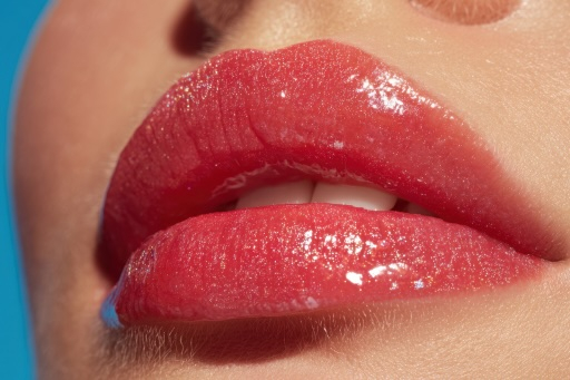 Péče o rty: Jak správně exfoliovat, hydratovat a chránit vaše rty